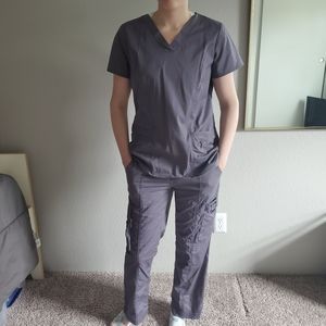 Grey Ellie 4 Pocket V-Neck Scrub Top